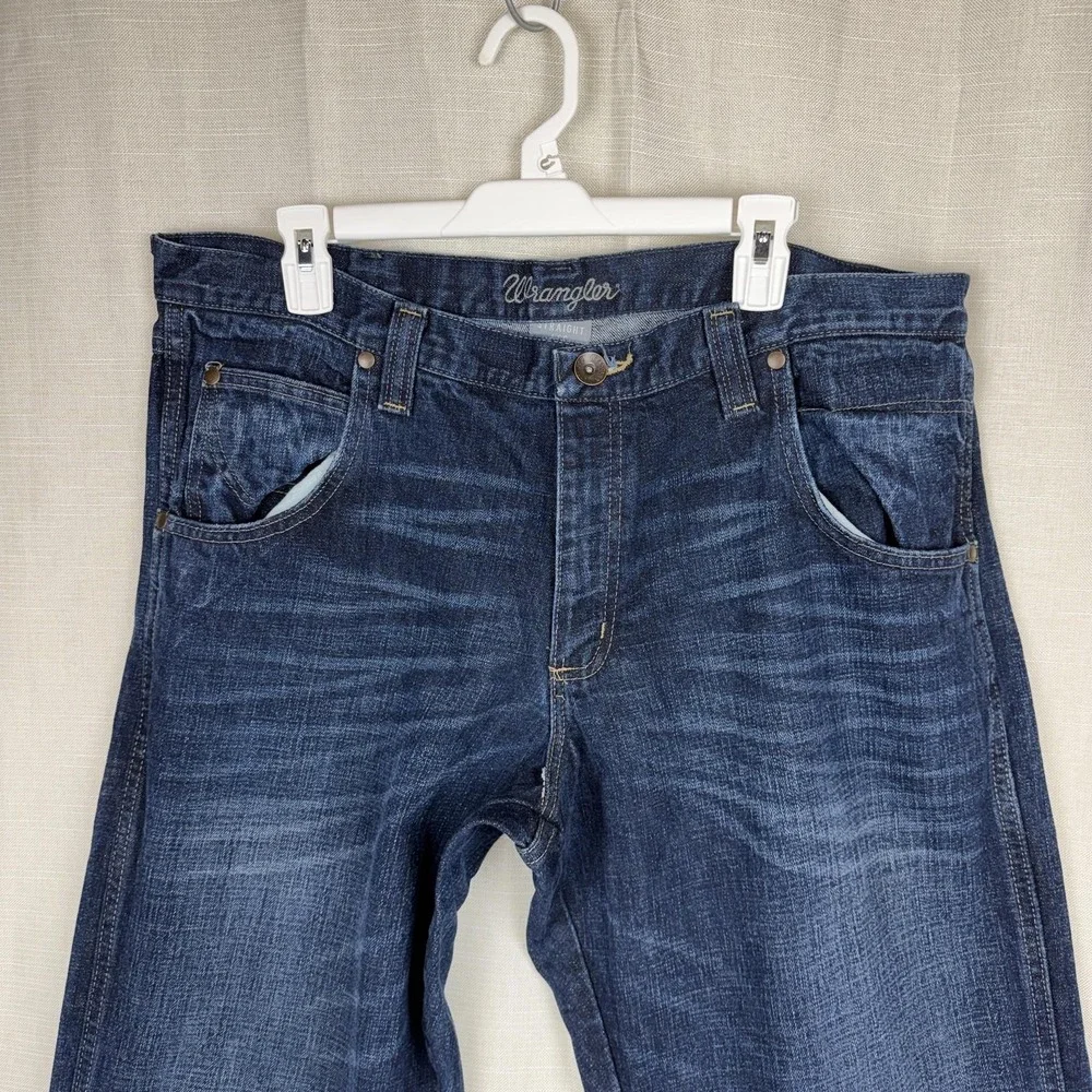 Wrangler Jeans Mens 38x34 Blue Medium Wash Regular Fit Straight Denim WRT30DN